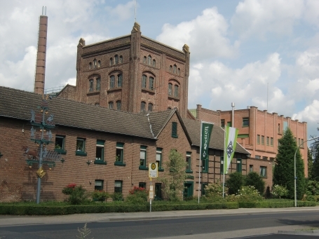 Korschenbroich : Rheydter Straße, die Bolten-Brauerei ist die älteste Altbier-Brauerei der Welt.